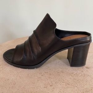 Black high heels size 9.5